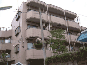 タイル貼4階建